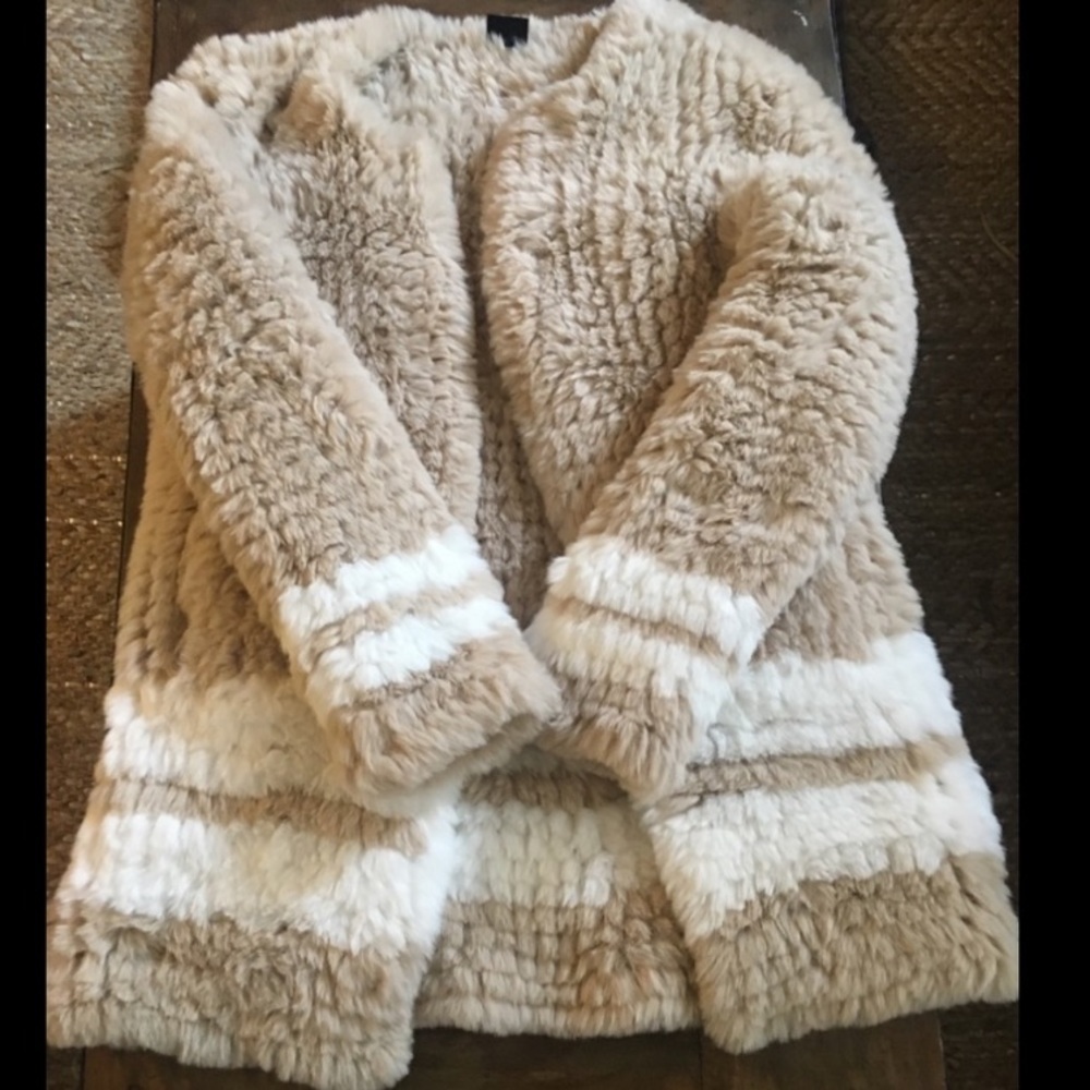 Love token faux fur jacket - Picture 2 of 3